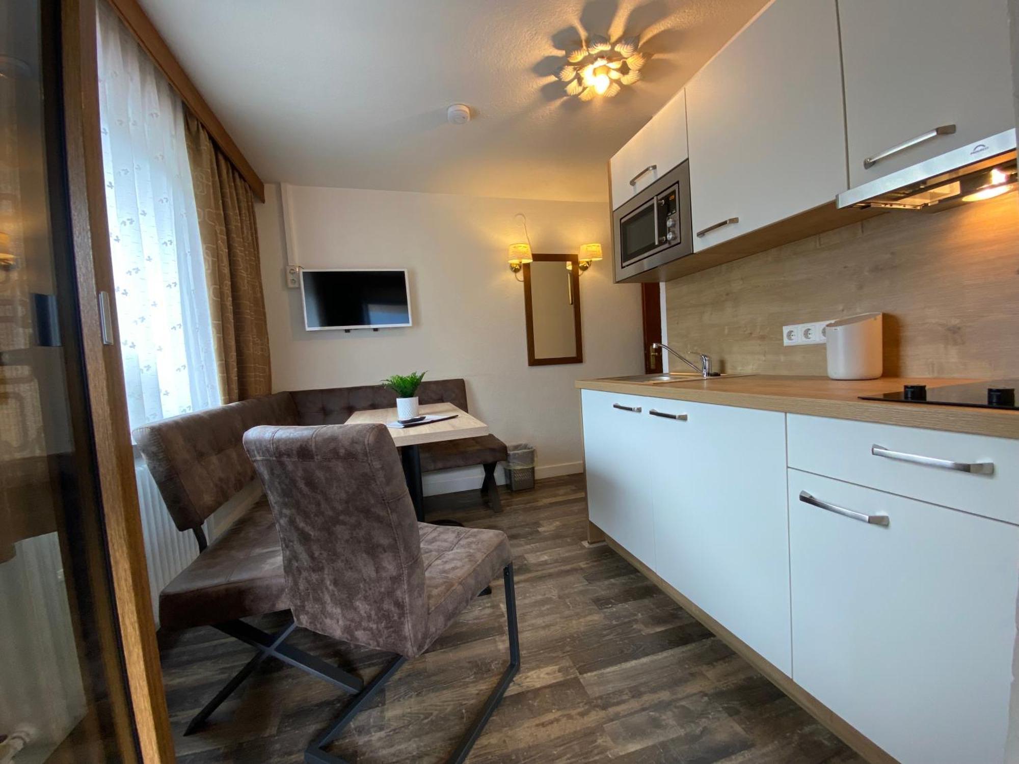 Pension Jagerhof - Sommercard Inkl - 5 Min Zum Hochzeiger Jerzens Exterior foto