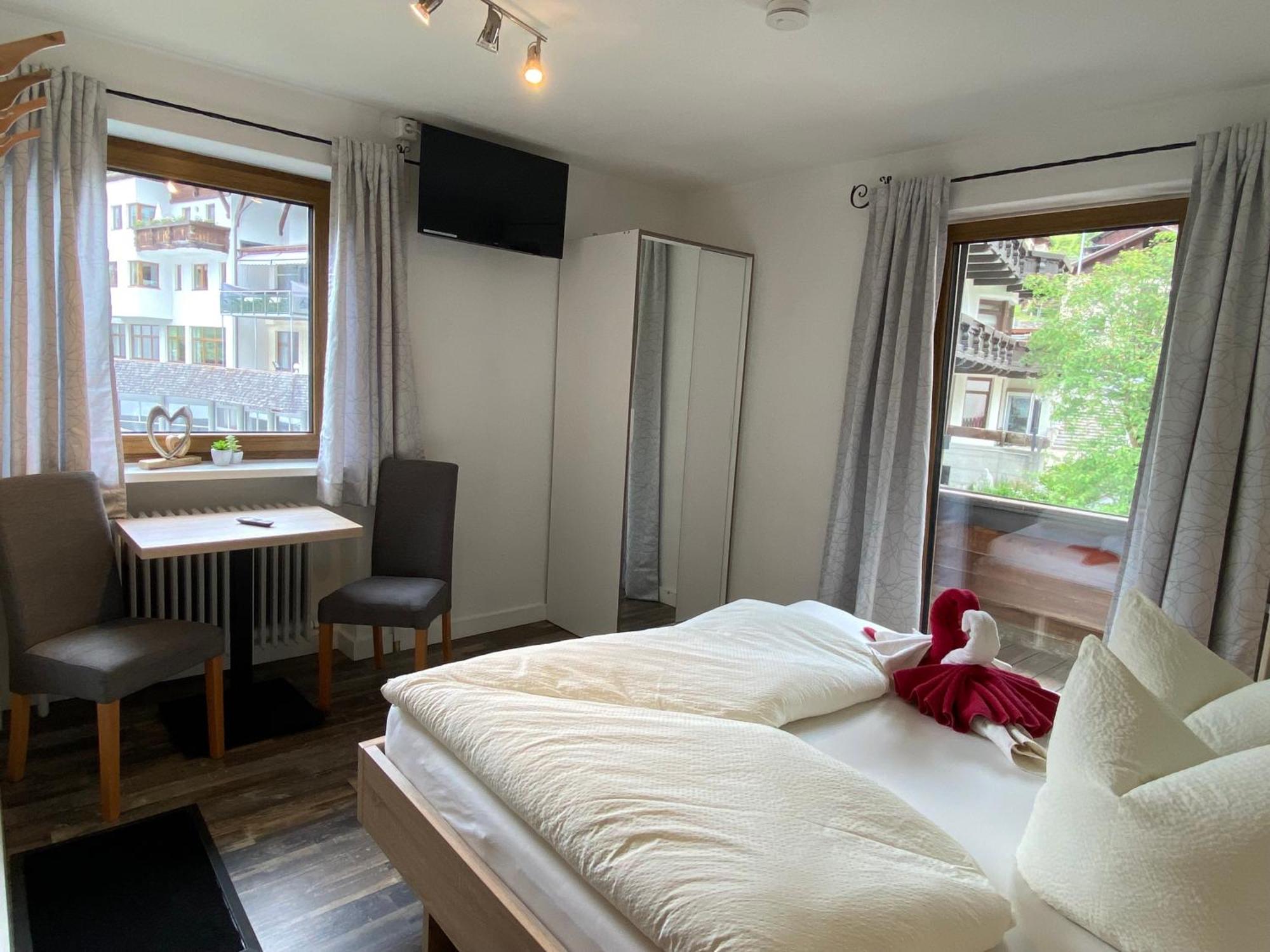 Pension Jagerhof - Sommercard Inkl - 5 Min Zum Hochzeiger Jerzens Exterior foto